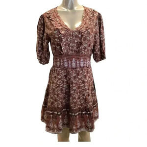 J Gee Size Small Petite Floral Smocked Dress. New With Tags